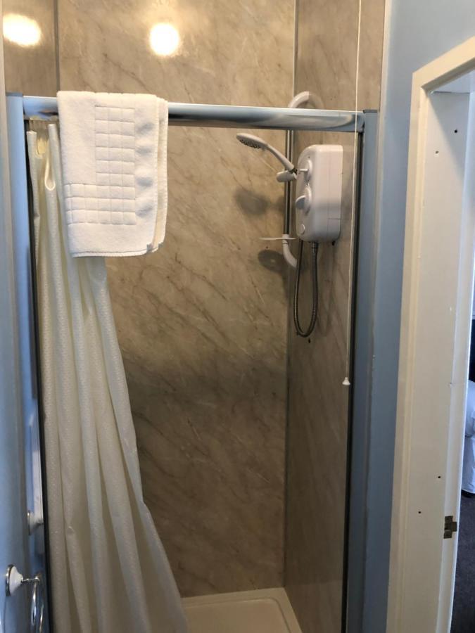 バーマス Leamington House Bed & Breakfast エクステリア 写真
