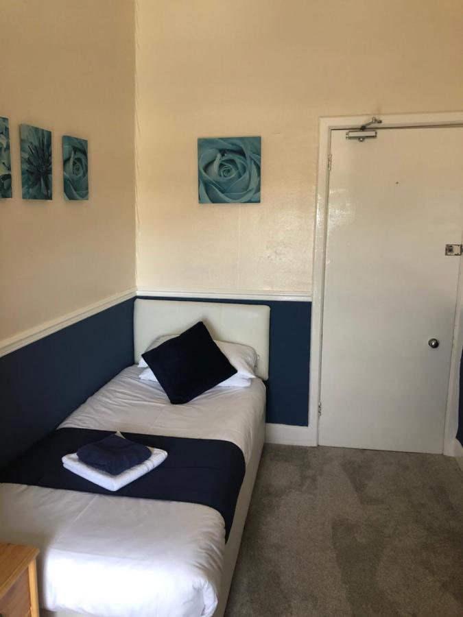 バーマス Leamington House Bed & Breakfast エクステリア 写真