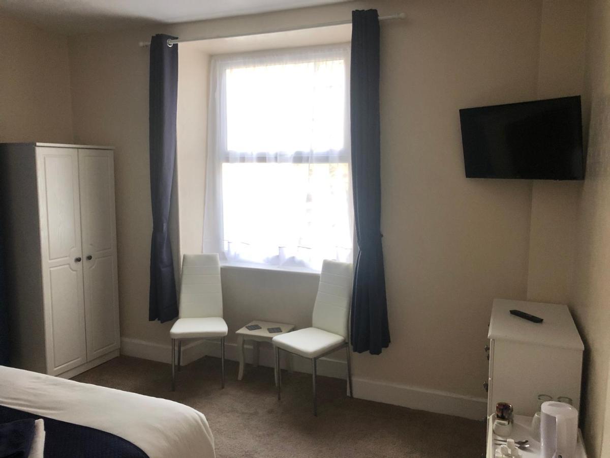 バーマス Leamington House Bed & Breakfast エクステリア 写真