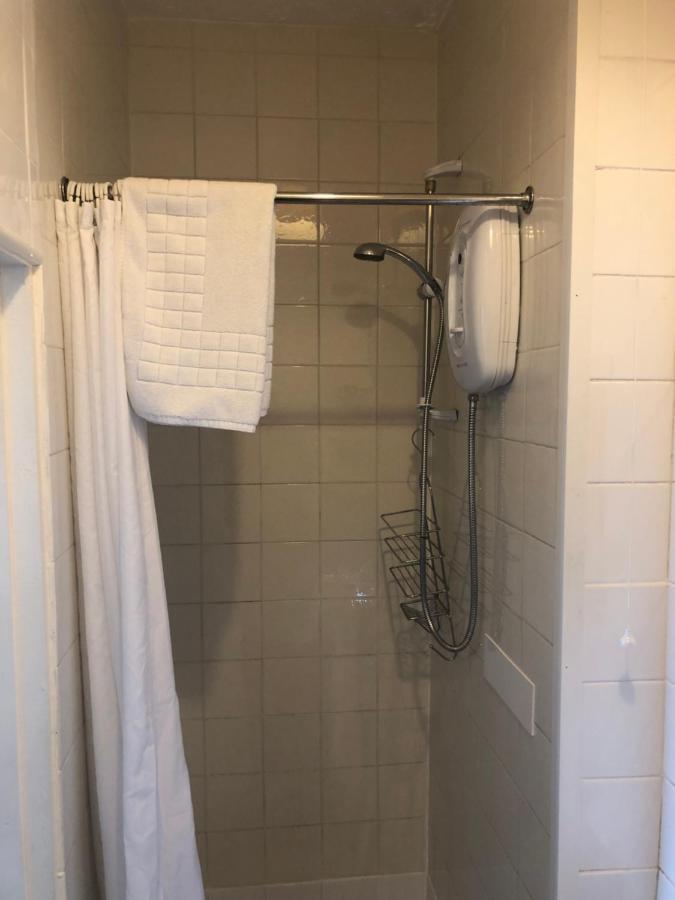 バーマス Leamington House Bed & Breakfast エクステリア 写真